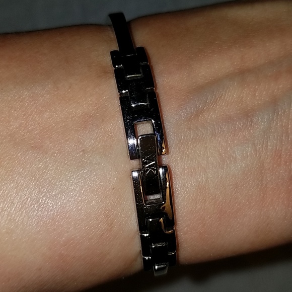 Watch - Picture 4 of 4